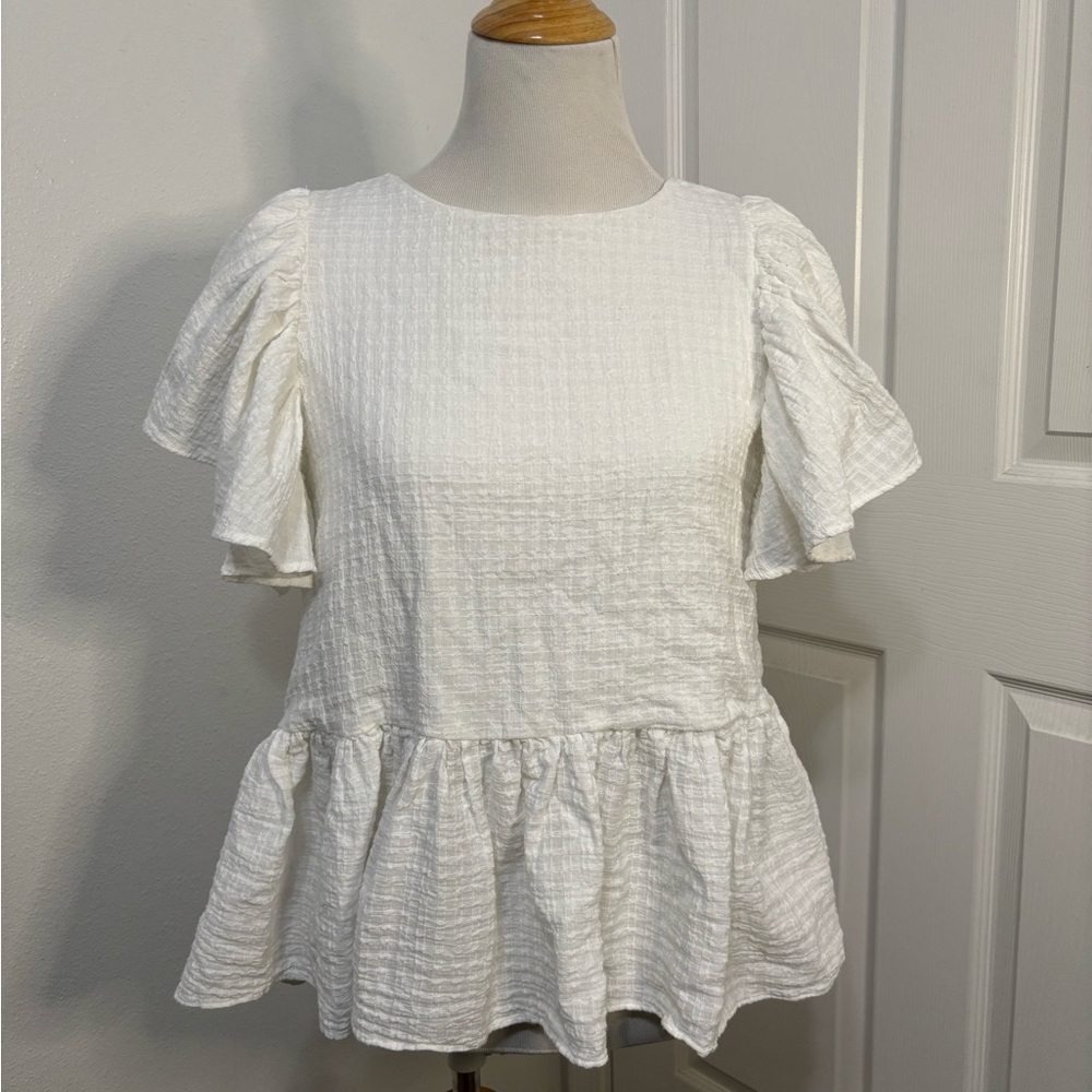 Leia n Co Elegant White Ruffle Sleeve Top